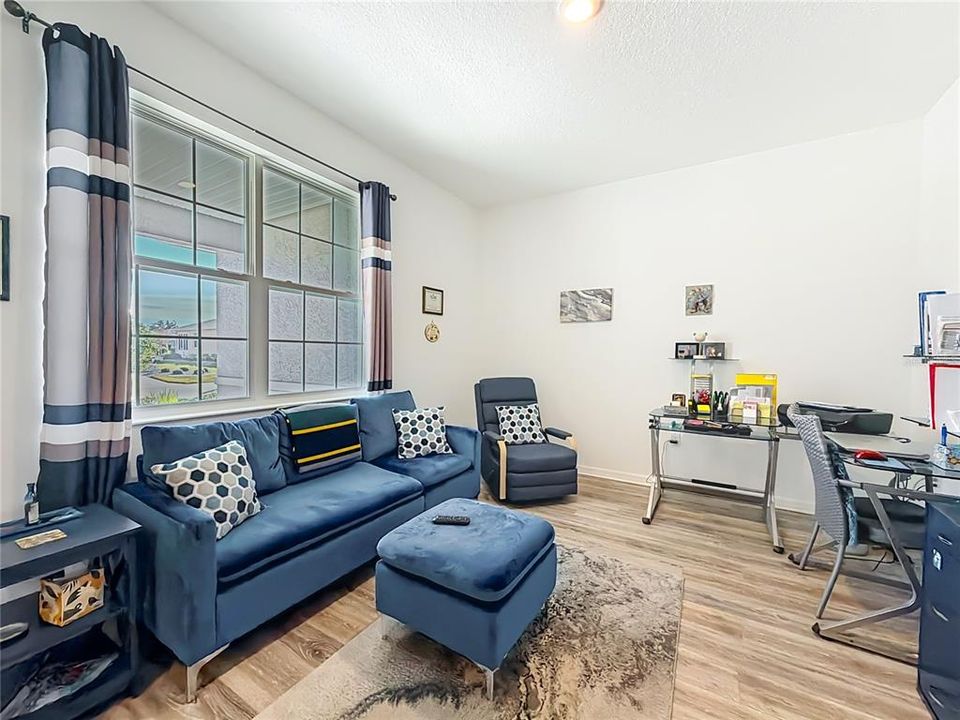 待售: $385,711 (2 贝兹, 2 浴室, 2104 平方英尺)