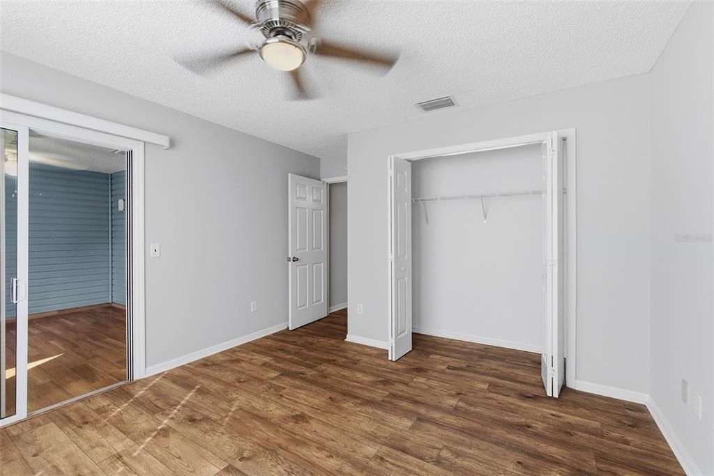 For Sale: $385,000 (3 beds, 2 baths, 1932 Square Feet)