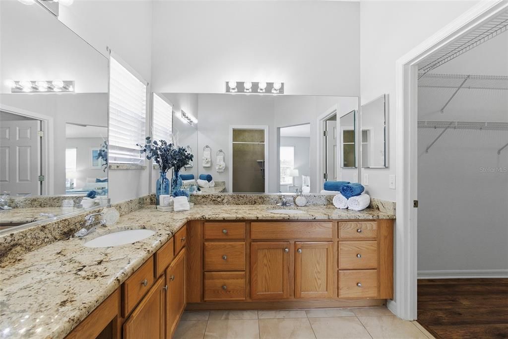 For Sale: $385,000 (3 beds, 2 baths, 1932 Square Feet)