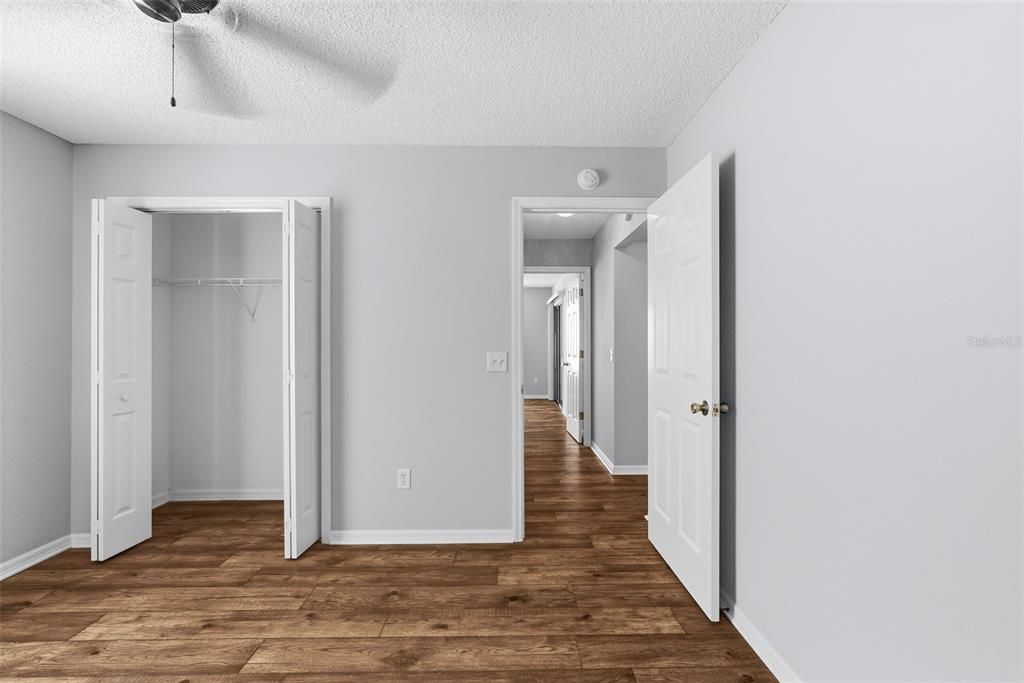 For Sale: $385,000 (3 beds, 2 baths, 1932 Square Feet)