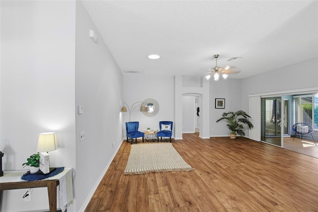 For Sale: $385,000 (3 beds, 2 baths, 1932 Square Feet)