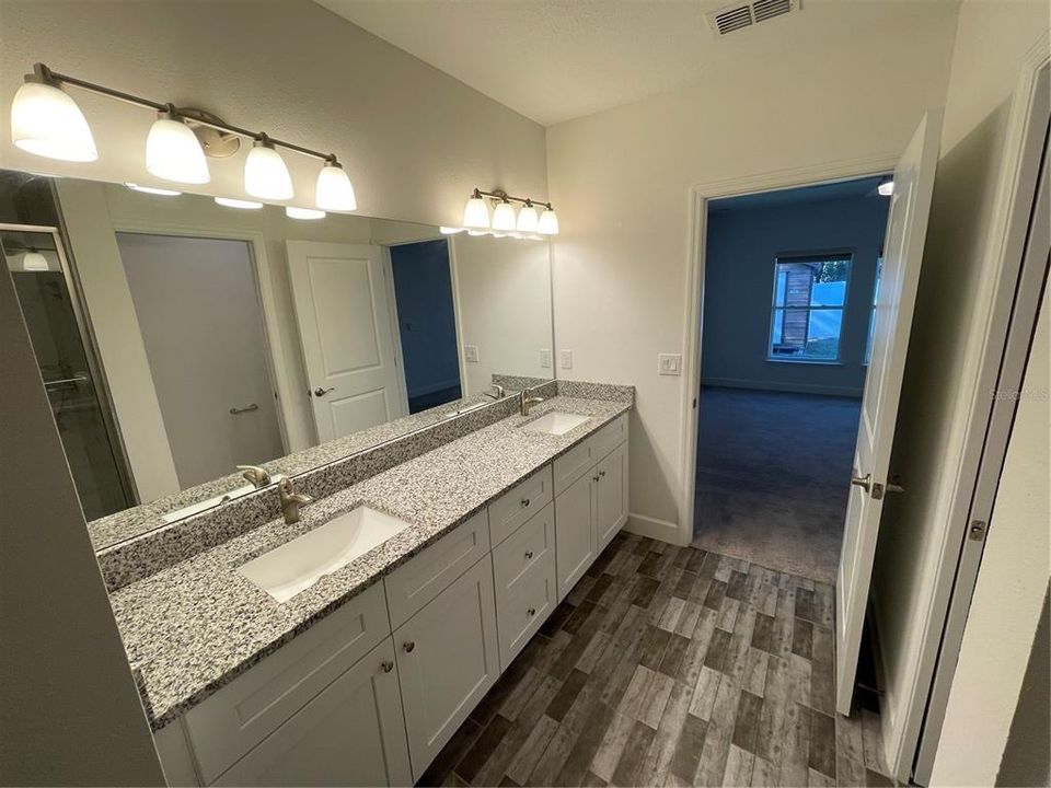 For Sale: $338,000 (3 beds, 2 baths, 1822 Square Feet)