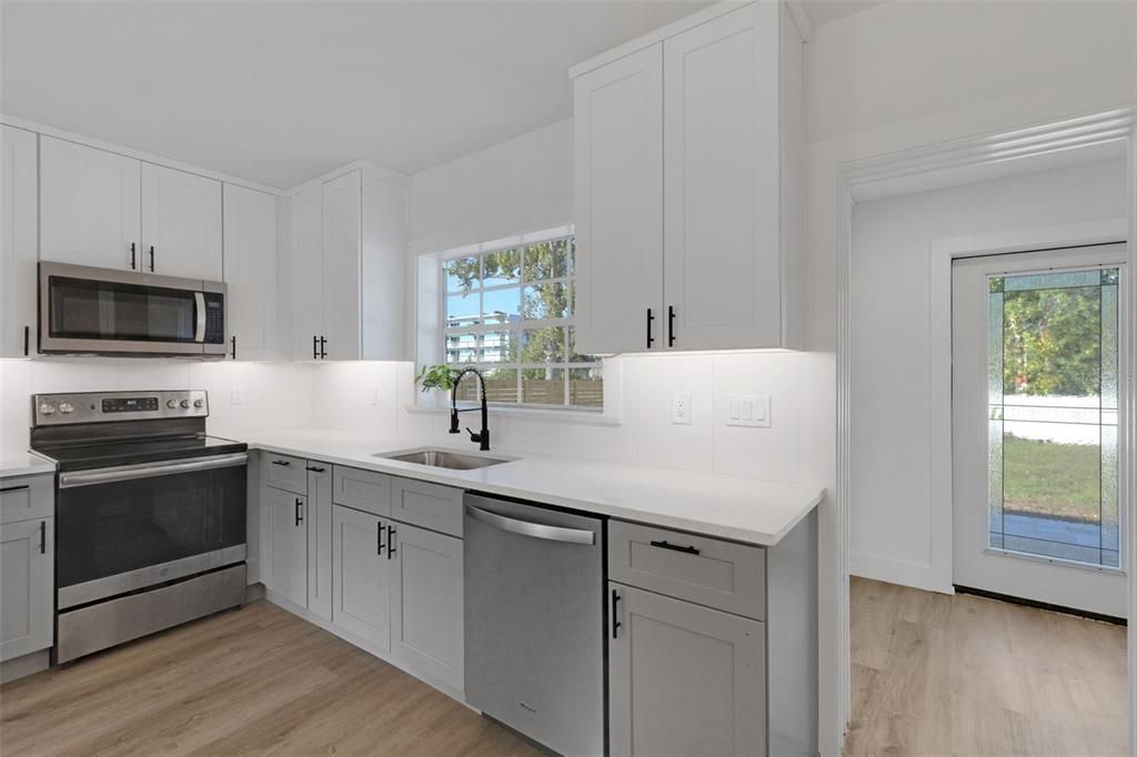 待售: $340,000 (3 贝兹, 2 浴室, 1171 平方英尺)