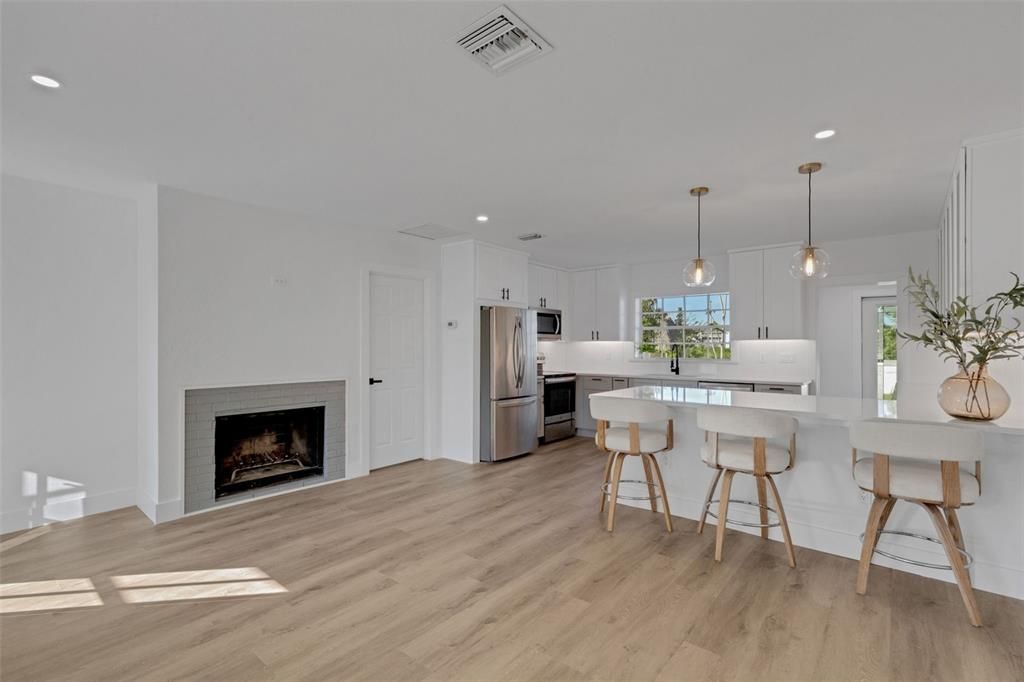 待售: $340,000 (3 贝兹, 2 浴室, 1171 平方英尺)