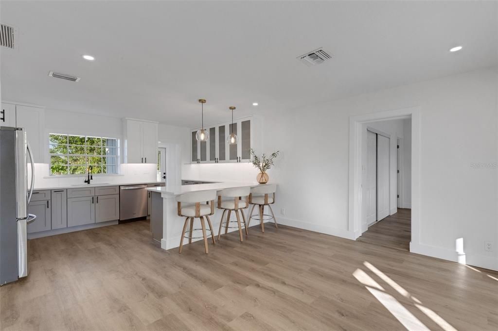 待售: $340,000 (3 贝兹, 2 浴室, 1171 平方英尺)