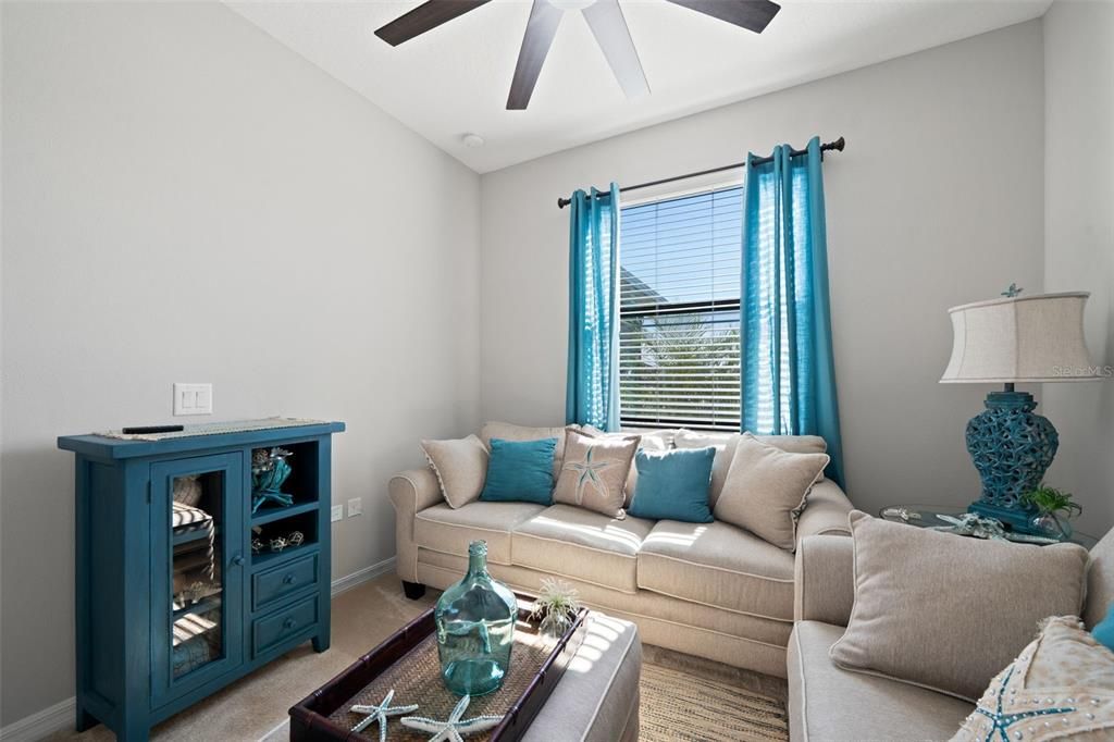 For Sale: $370,000 (4 beds, 2 baths, 1963 Square Feet)