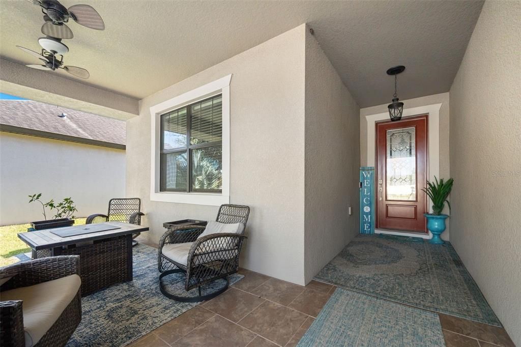 For Sale: $370,000 (4 beds, 2 baths, 1963 Square Feet)