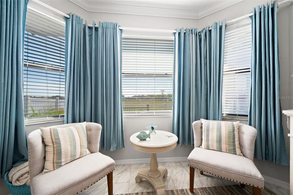 For Sale: $370,000 (4 beds, 2 baths, 1963 Square Feet)