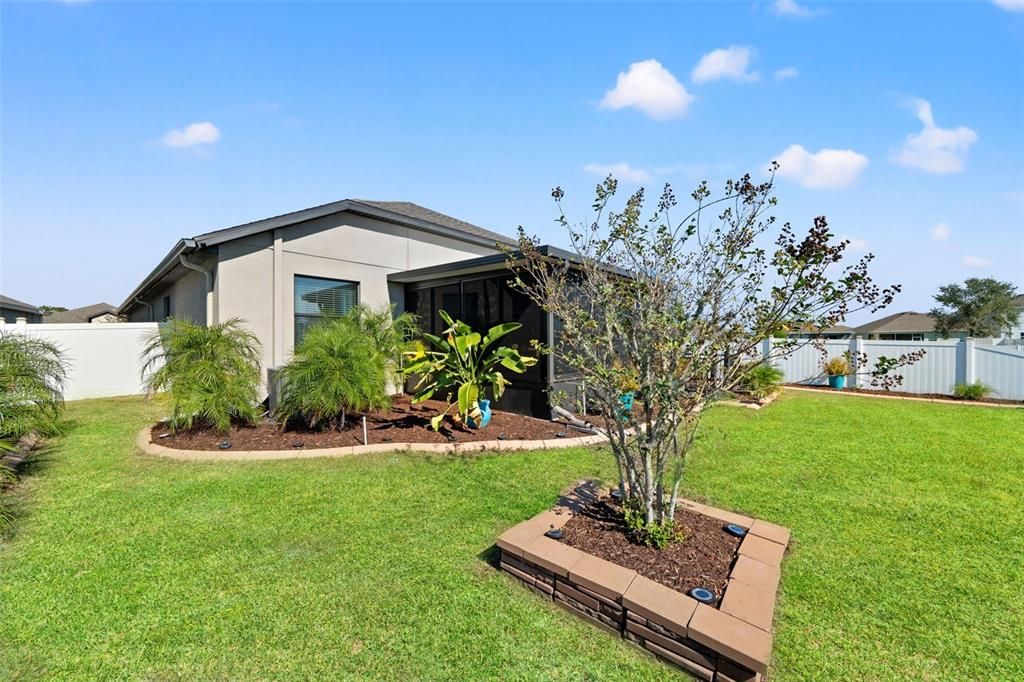 For Sale: $370,000 (4 beds, 2 baths, 1963 Square Feet)