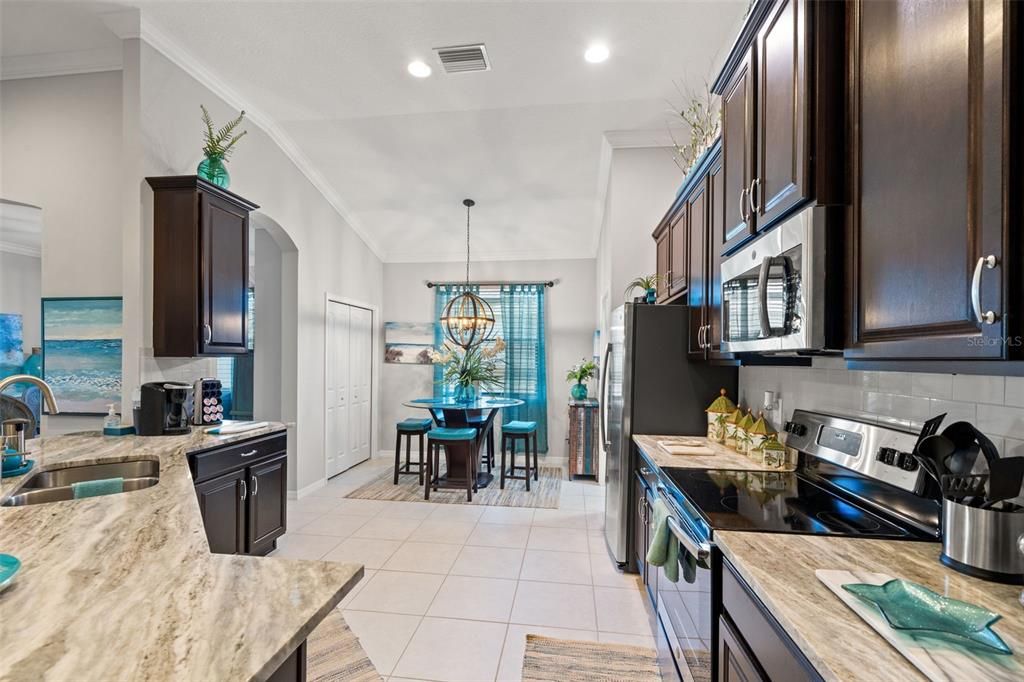 For Sale: $370,000 (4 beds, 2 baths, 1963 Square Feet)