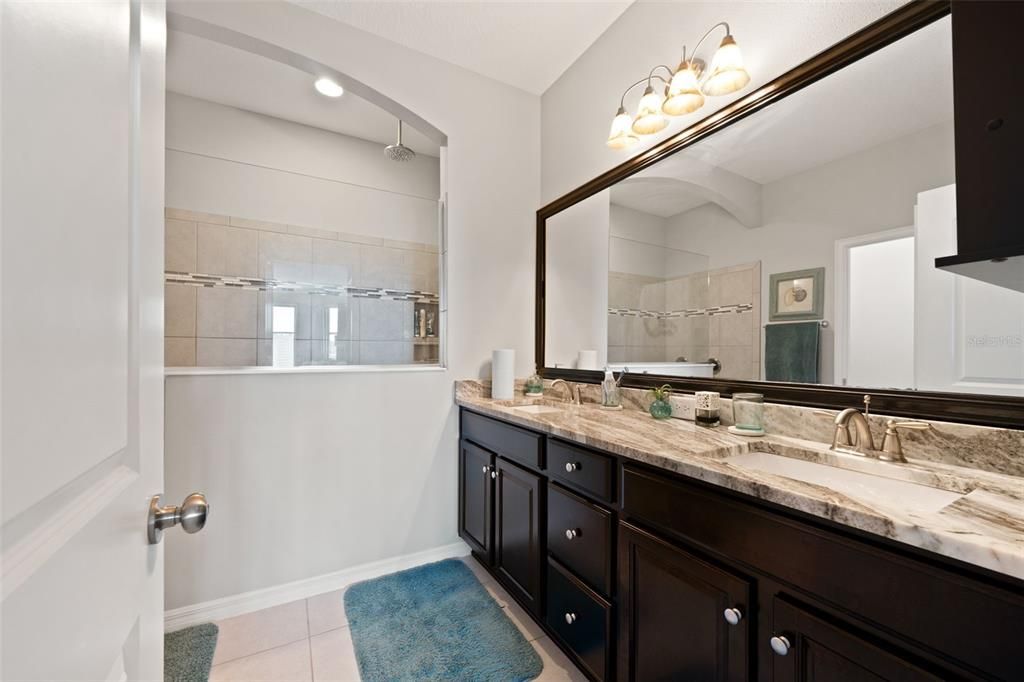 For Sale: $370,000 (4 beds, 2 baths, 1963 Square Feet)