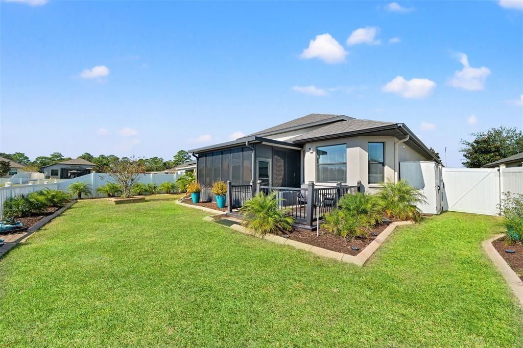 For Sale: $370,000 (4 beds, 2 baths, 1963 Square Feet)