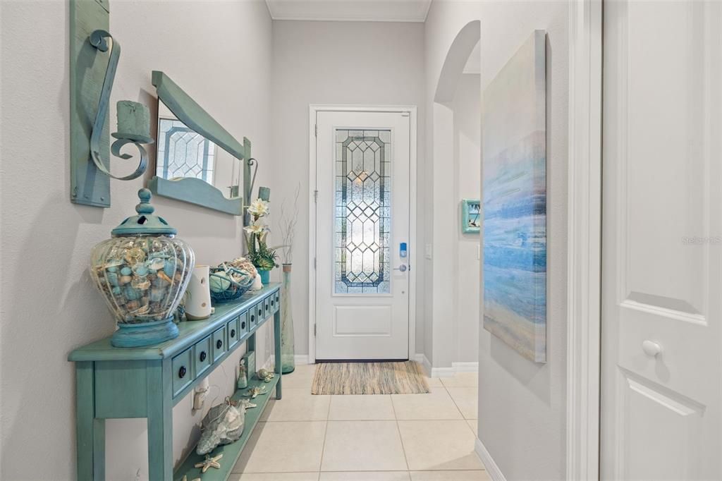 For Sale: $370,000 (4 beds, 2 baths, 1963 Square Feet)