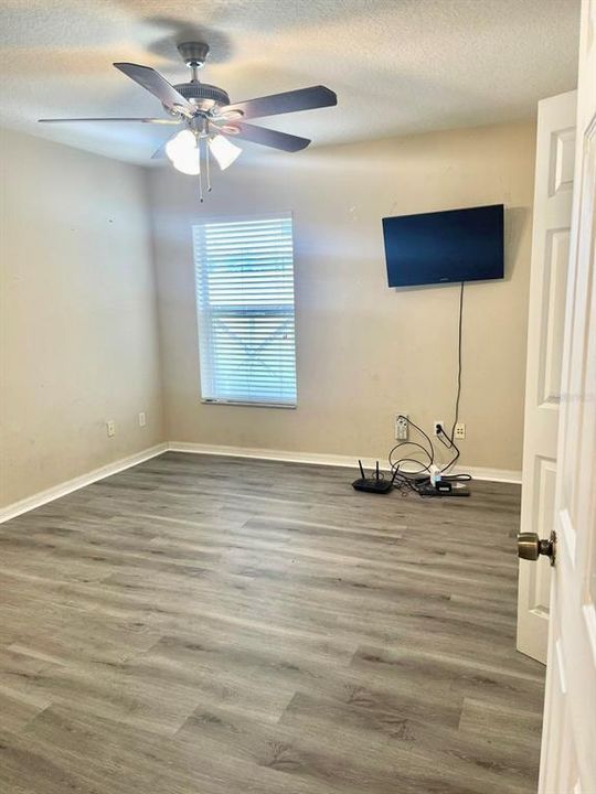 出租: $2,500 (3 贝兹, 2 浴室, 1692 平方英尺)