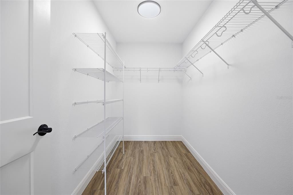 На продажу: $289,000 (4 спален, 2 ванн, 1473 Квадратных фут)