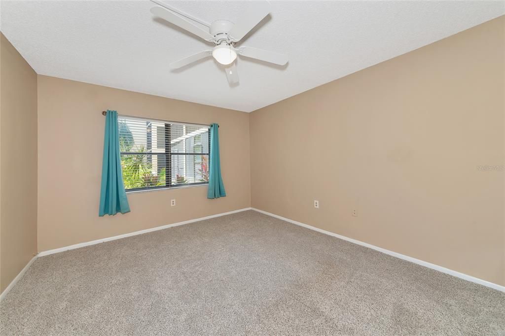 For Rent: $1,400 (2 beds, 2 baths, 1050 Square Feet)