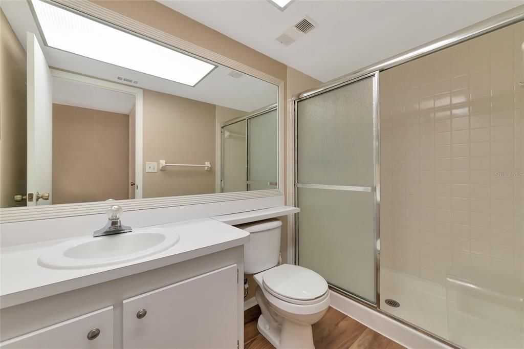 For Rent: $1,400 (2 beds, 2 baths, 1050 Square Feet)