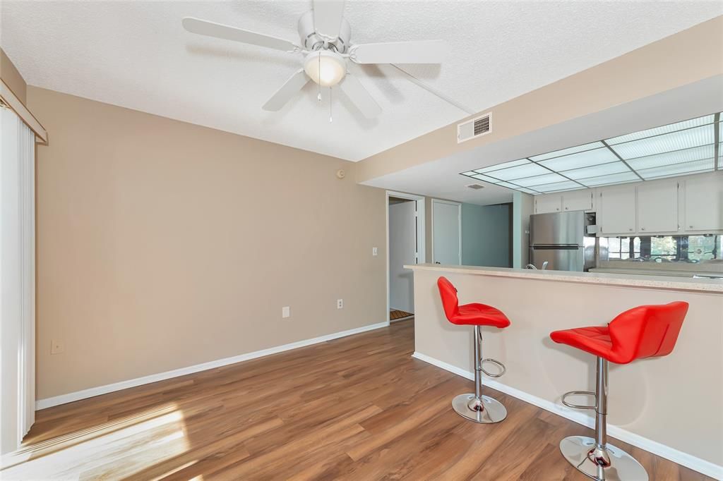 For Rent: $1,400 (2 beds, 2 baths, 1050 Square Feet)