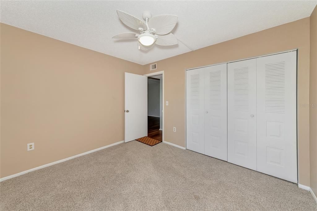 For Rent: $1,400 (2 beds, 2 baths, 1050 Square Feet)