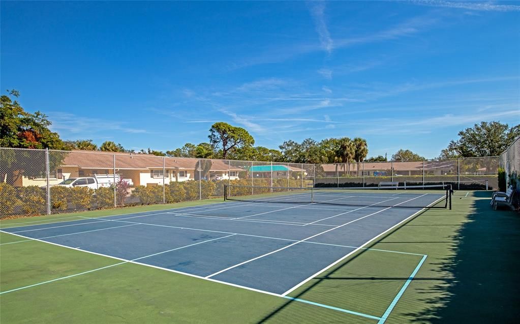 For Rent: $1,400 (2 beds, 2 baths, 1050 Square Feet)