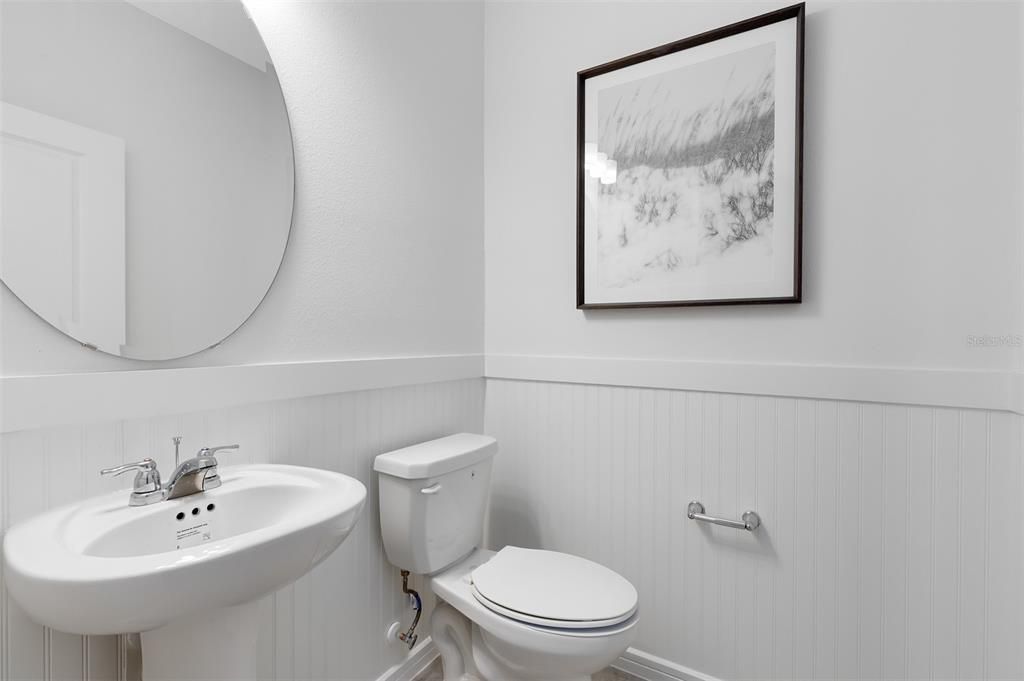 For Sale: $399,990 (3 beds, 2 baths, 1553 Square Feet)