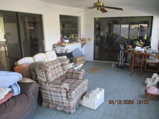 En Venta: $289,900 (3 camas, 2 baños, 2044 Pies cuadrados)