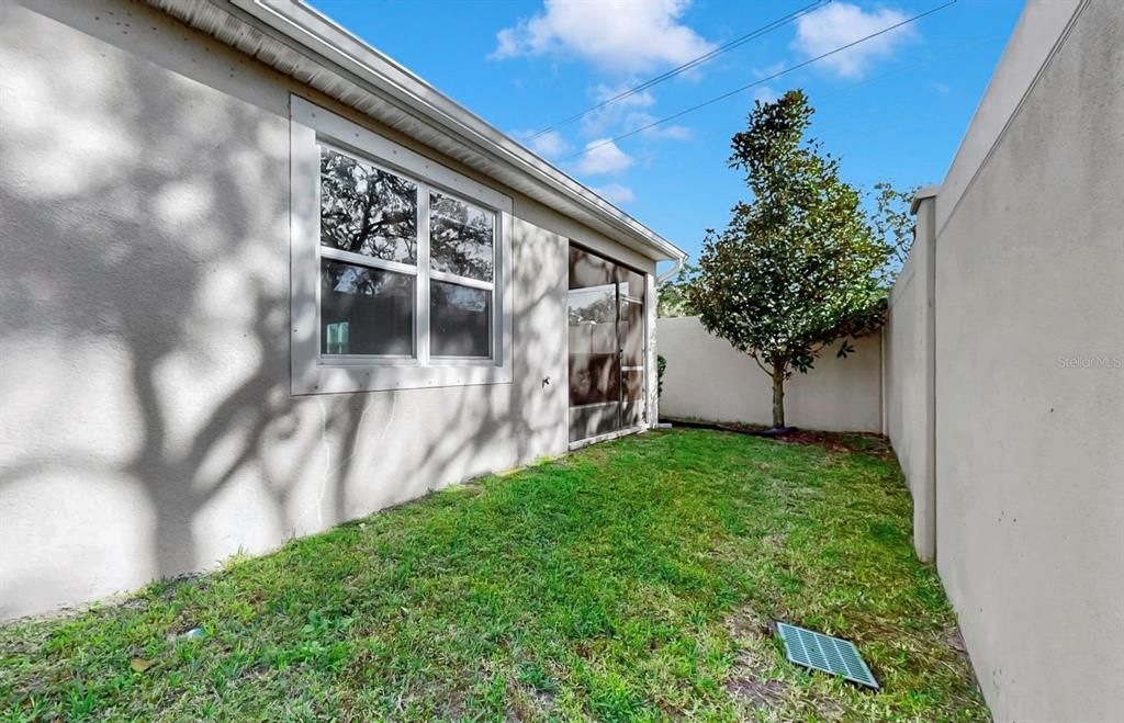 For Sale: $349,000 (3 beds, 2 baths, 1962 Square Feet)