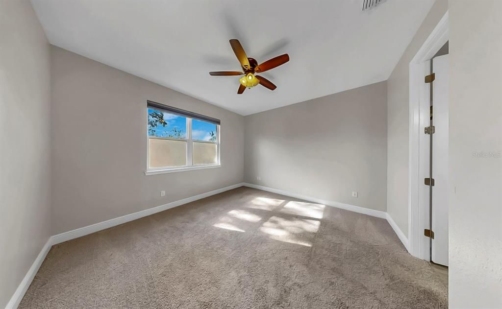 For Sale: $349,000 (3 beds, 2 baths, 1962 Square Feet)