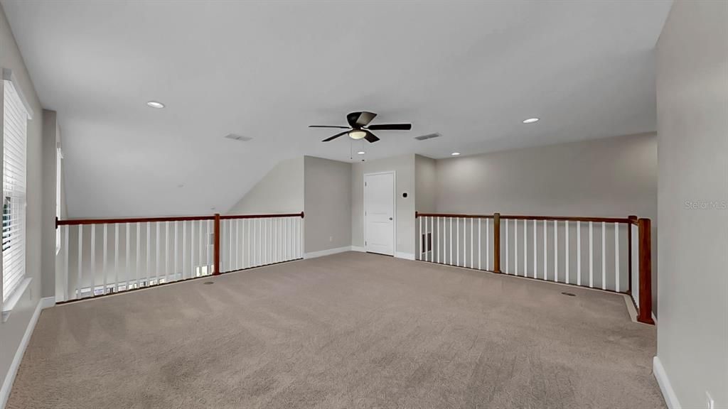 For Sale: $349,000 (3 beds, 2 baths, 1962 Square Feet)