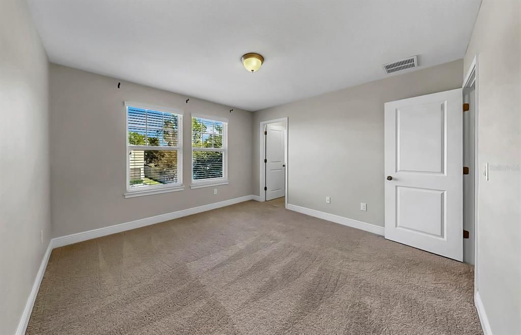 For Sale: $349,000 (3 beds, 2 baths, 1962 Square Feet)