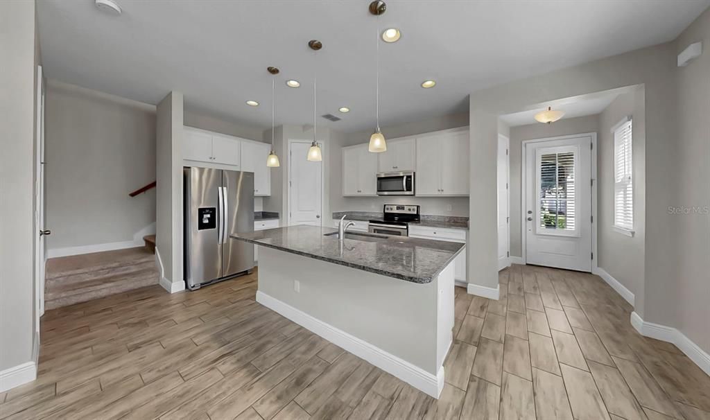 For Sale: $349,000 (3 beds, 2 baths, 1962 Square Feet)