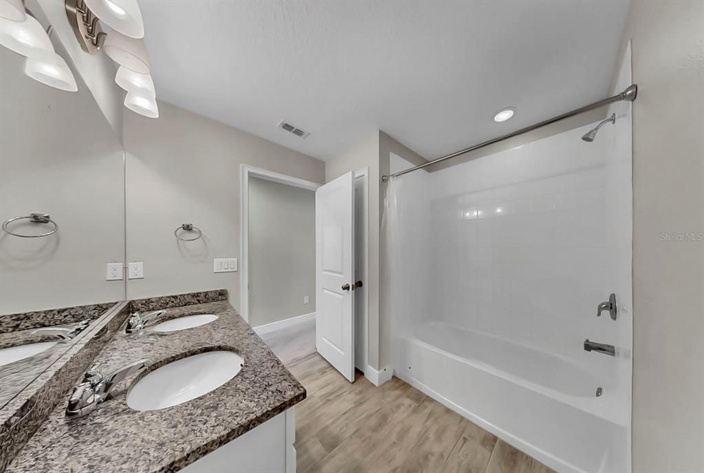 For Sale: $349,000 (3 beds, 2 baths, 1962 Square Feet)