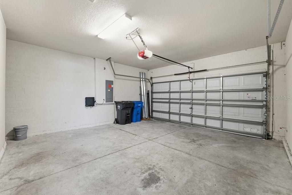 For Rent: $2,800 (3 beds, 2 baths, 1554 Square Feet)