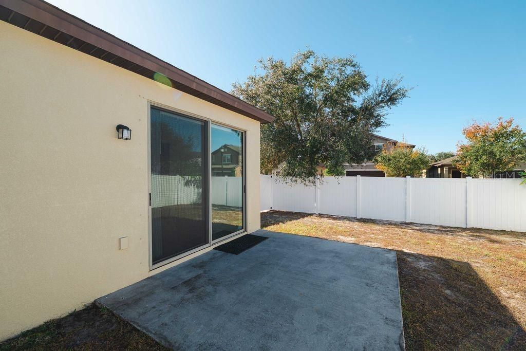 For Rent: $2,800 (3 beds, 2 baths, 1554 Square Feet)