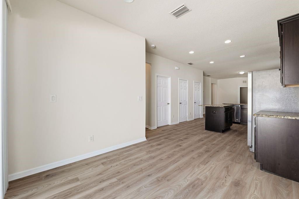 For Rent: $2,800 (3 beds, 2 baths, 1554 Square Feet)