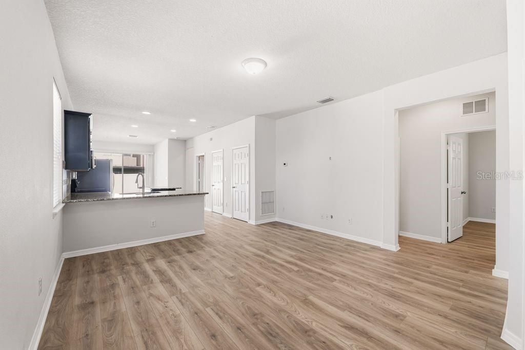 For Rent: $2,800 (3 beds, 2 baths, 1554 Square Feet)