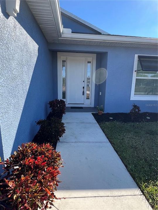 For Sale: $419,900 (3 beds, 2 baths, 1553 Square Feet)