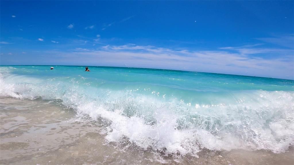 For Sale: $419,900 (3 beds, 2 baths, 1553 Square Feet)