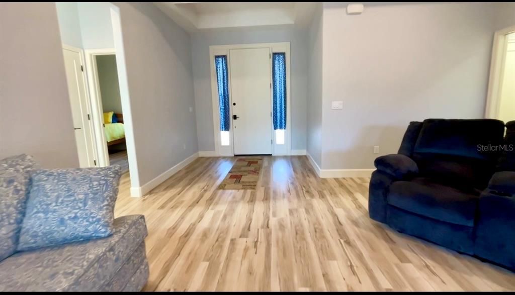 For Sale: $419,900 (3 beds, 2 baths, 1553 Square Feet)