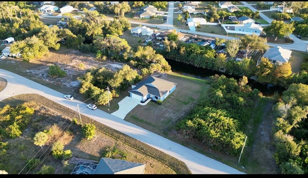 For Sale: $419,900 (3 beds, 2 baths, 1553 Square Feet)