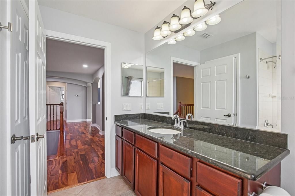 待售: $880,000 (4 贝兹, 3 浴室, 3520 平方英尺)