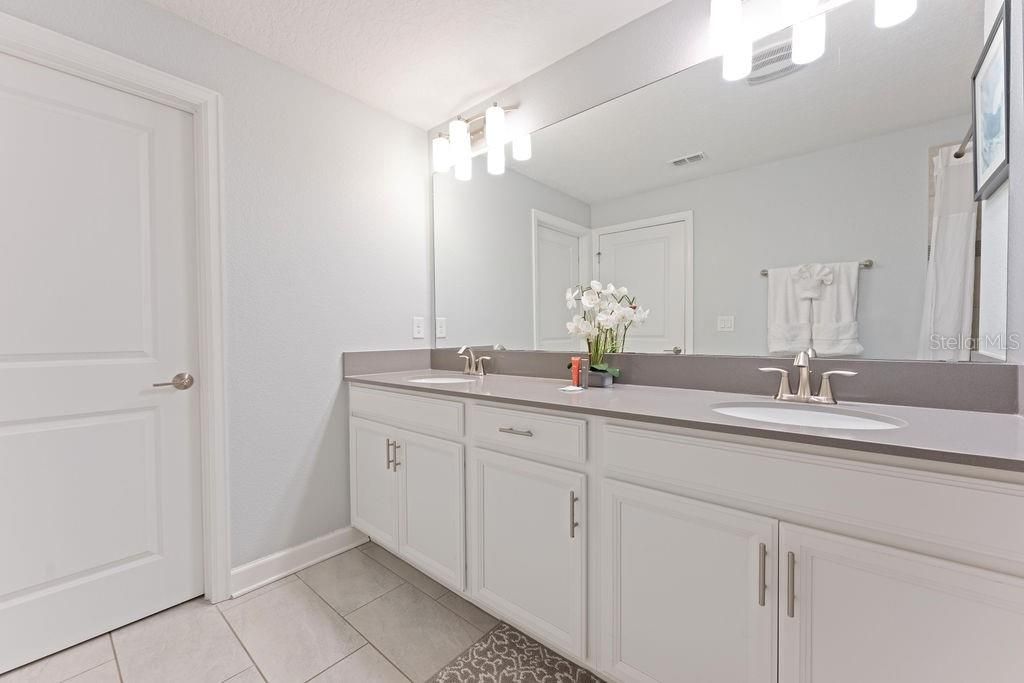 For Sale: $540,000 (5 beds, 4 baths, 2168 Square Feet)