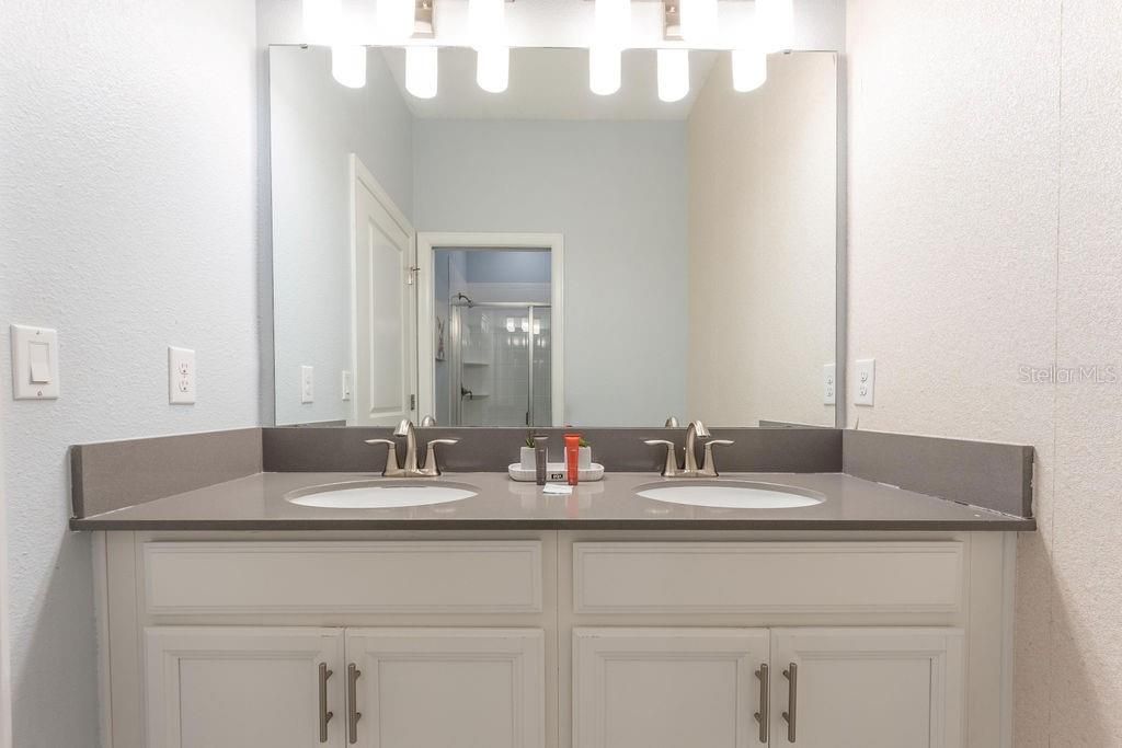 For Sale: $540,000 (5 beds, 4 baths, 2168 Square Feet)