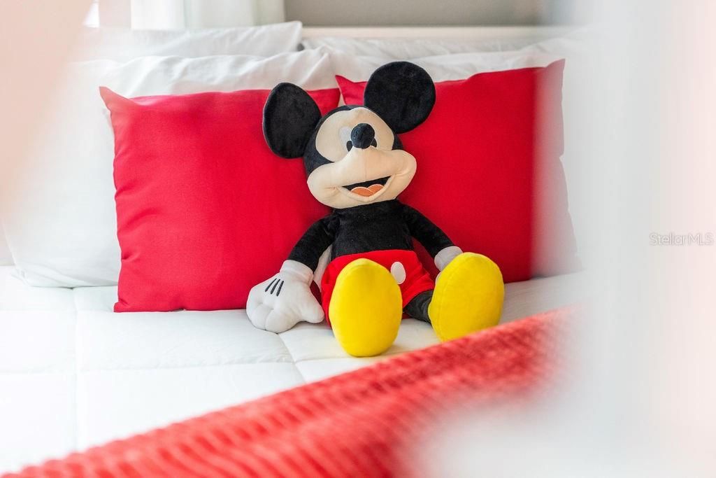 For Sale: $540,000 (5 beds, 4 baths, 2168 Square Feet)