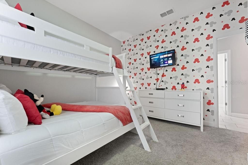 For Sale: $540,000 (5 beds, 4 baths, 2168 Square Feet)