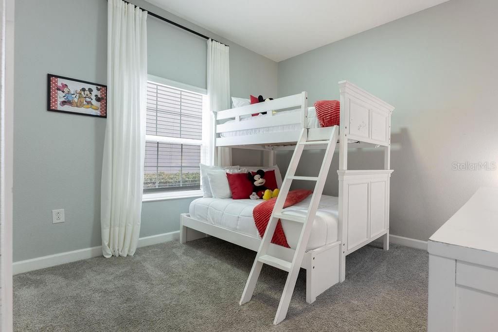 For Sale: $540,000 (5 beds, 4 baths, 2168 Square Feet)