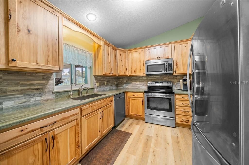 待售: $325,900 (3 贝兹, 2 浴室, 1476 平方英尺)