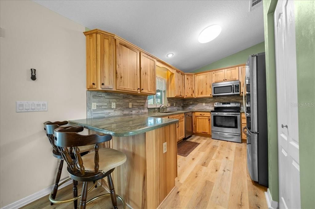 待售: $325,900 (3 贝兹, 2 浴室, 1476 平方英尺)