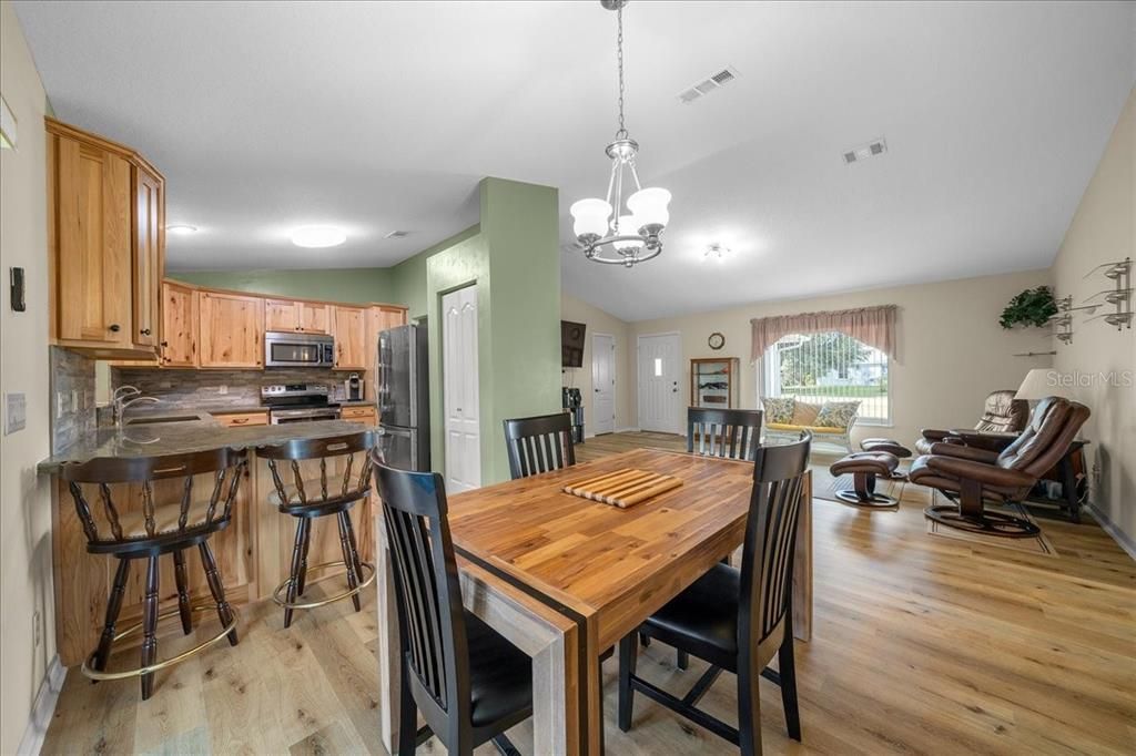 待售: $325,900 (3 贝兹, 2 浴室, 1476 平方英尺)