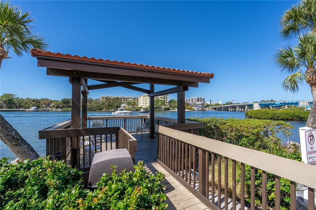 На продажу: $349,900 (1 спален, 1 ванн, 950 Квадратных фут)